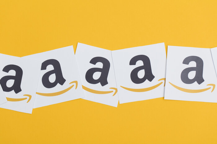 Amazon-Logo auf Papier