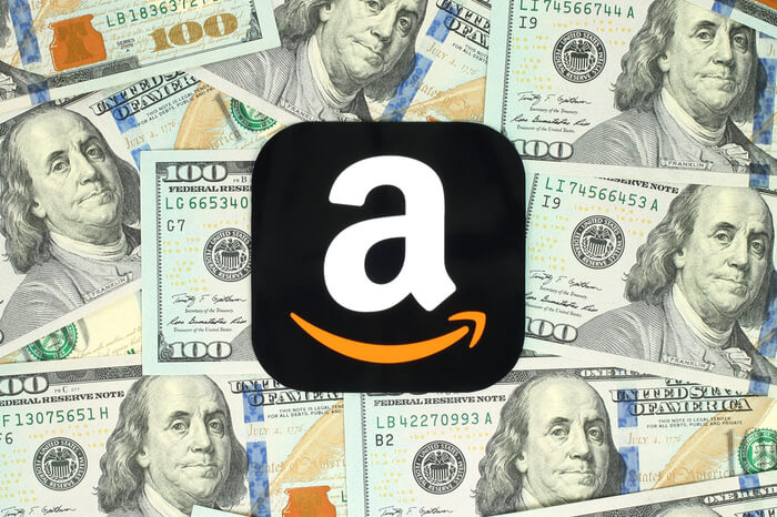 Amazon-Logo mit Geld