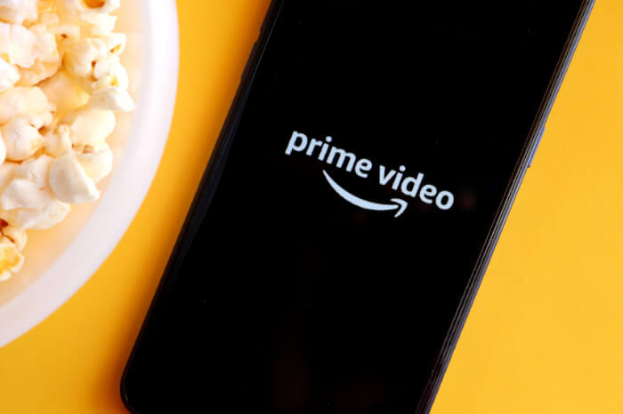 Streit um Preiserhöhung: Logo von Amazons Streaming-Dienst Prime Video auf einem Smartphone