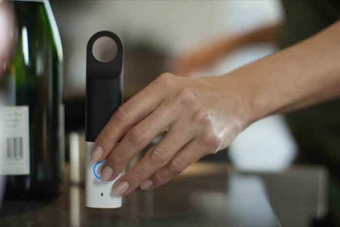 Amazon Dash Stick mit Alexa, Screenshot Youtube-Video