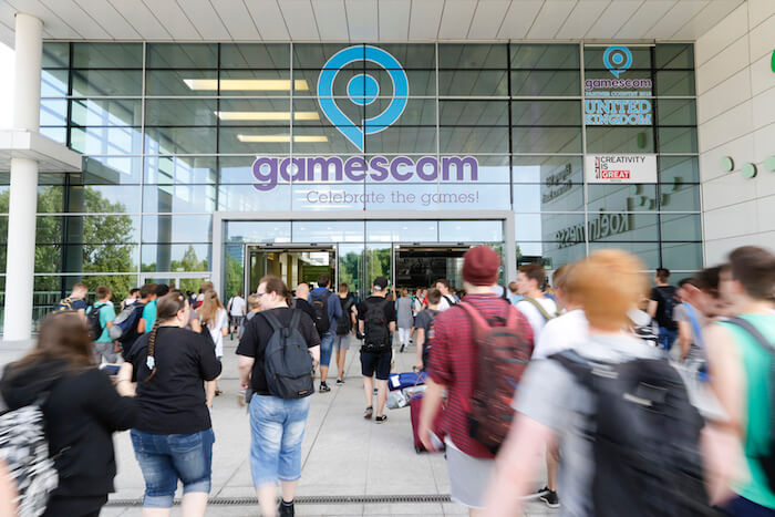 Besucher am Gamescom-Einlass